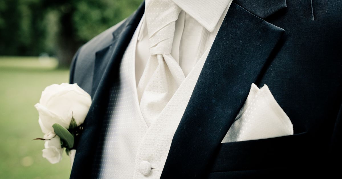 結婚式スーツのマナー完全解説｜大阪・梅田で叶える失敗しない着こなし術