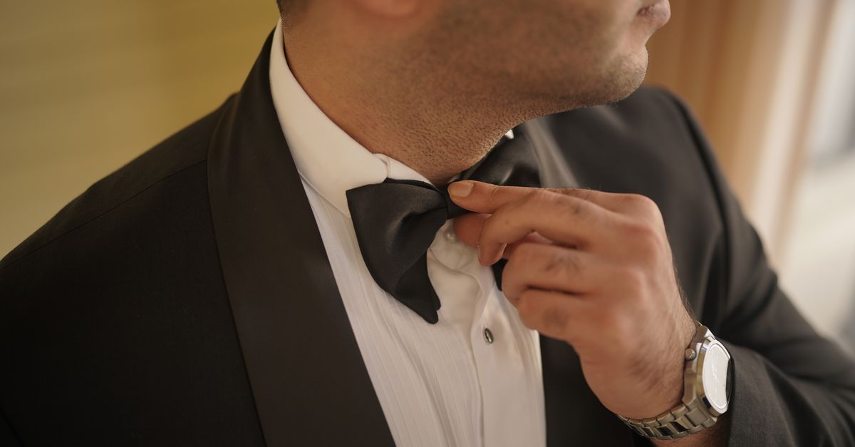 Q&Aで解決！冬の結婚式にふさわしいスーツ生地の選び方